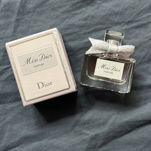 Dior Other - Miss Dior Fragrance Mini